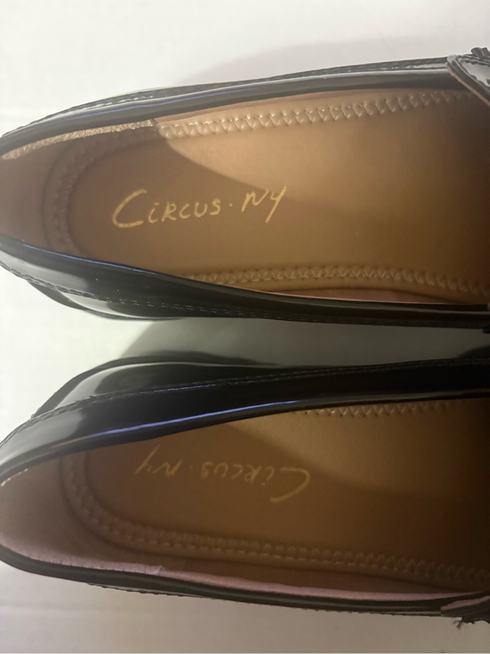 Circus NY by Sam Edelman Women Sz 6.5 Black Patent Loafer with Gold Chain Accent - Picture 7 of 9